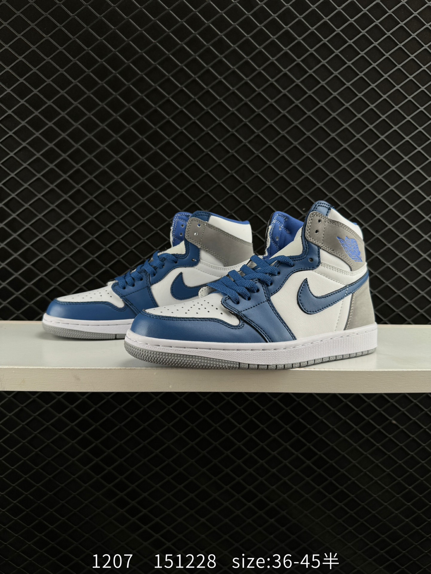 Nike AIR JORDAN 1 RETRO HIGH